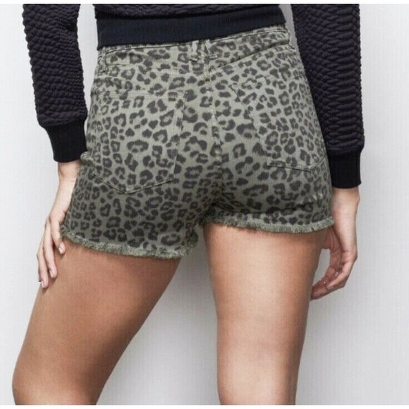 Good American Leopard Short Shorts Womens 2/26 Brown Fringe Hem Zip Fly NWT - Picture 9 of 11